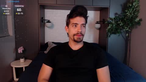 Ian Davis online show from December 26, 2024, 11:24 pm