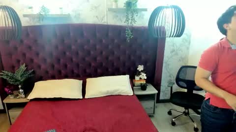 Ian Davis online show from September 23, 2025, 11:46 am