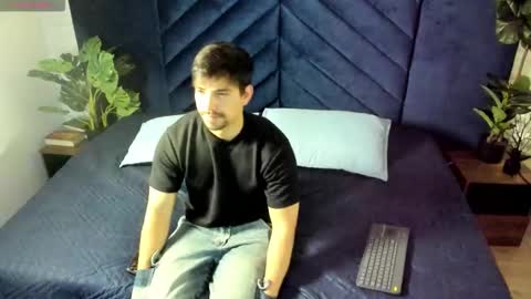 Ian Davis online show from October 5, 2025, 11:41 am