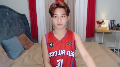 Snapshot of ian_luxxx chatting on February 14, 2025, 10:14 pm ian_luxxx online show from February 14, 2025, 10:14 pm
