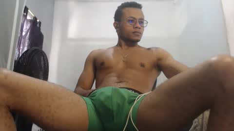 ian_tuner online show from November 18, 2025, 6:56 pm