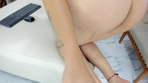 iana_mei online show from January 15, 2026, 3:27 pm