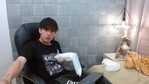 ian online show from September 19, 2025, 6:08 pm