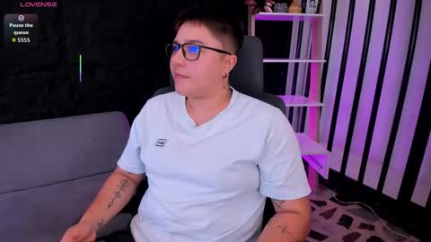 ian online show from October 3, 2025, 9:12 pm