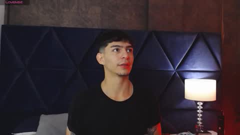 Snapshot of ianlark chatting on February 26, 2026, 8:35 am Ian Lark online show from February 26, 2026, 8:35 am