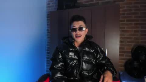 Snapshot of ianwayne_ chatting on December 20, 2025, 12:29 am Andrew online show from December 20, 2025, 12:29 am