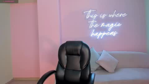 Ibiza  online show from September 23, 2025, 12:30 pm