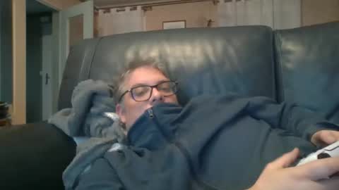 Snapshot of ibu81 chatting on March 1, 2026, 4:42 pm anonymouszz online show from March 1, 2026, 4:42 pm