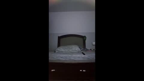 Snapshot of icarra413 chatting on June 7, 2026, 5:00 am icarra413 online show from June 7, 2026, 5:00 am
