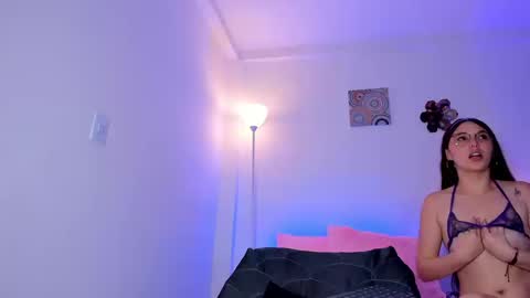 ice online show from September 12, 2025, 1:22 pm