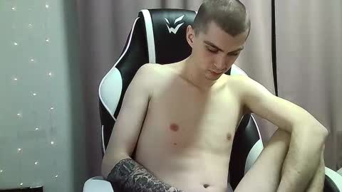 MAX online show from February 4, 2025, 7:00 pm