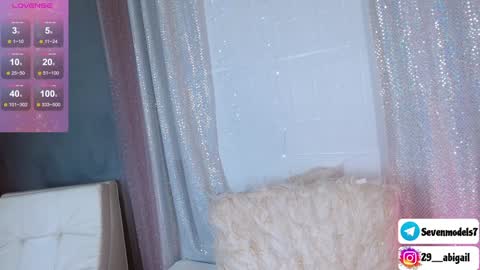 Snapshot of ice_y_abigail chatting on December 10, 2024, 5:00 pm ice_y_abigail online show from December 10, 2024, 5:00 pm