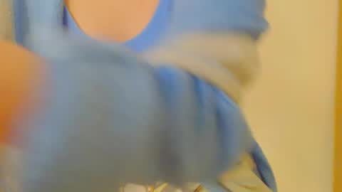 Snapshot of icebaby16 chatting on December 17, 2024, 9:38 pm Ice online show from December 17, 2024, 9:38 pm