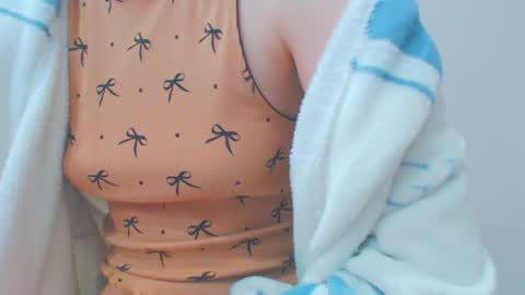 Snapshot of icebaby16 chatting on January 28, 2025, 8:14 am Ice online show from January 28, 2025, 8:14 am