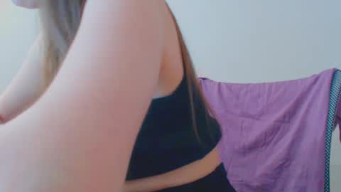 Snapshot of icebaby16 chatting on February 18, 2025, 2:49 pm Ice online show from February 18, 2025, 2:49 pm