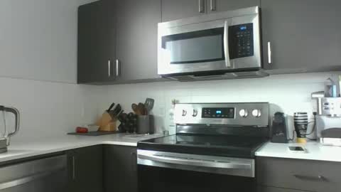 icecreammanx online show from January 13, 2026, 6:46 pm