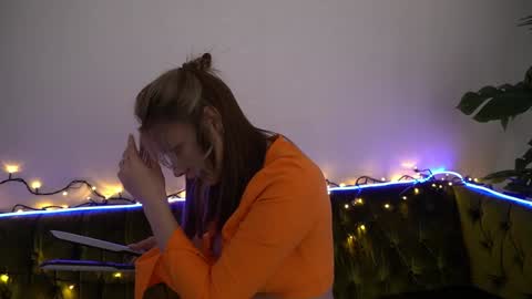 Danielle online show from December 9, 2024, 6:46 pm