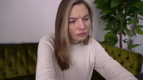 Danielle online show from January 13, 2025, 2:21 pm