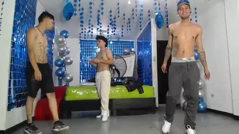 THOMAS AND DAMIAND online show from February 13, 2025, 3:46 pm