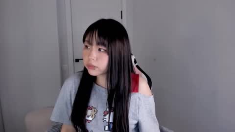 Hitomi   online show from October 13, 2025, 7:08 am