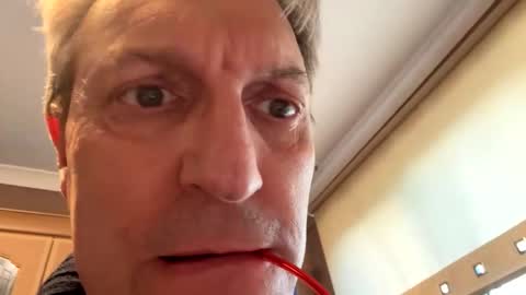 icums4u online show from October 29, 2025, 3:58 pm