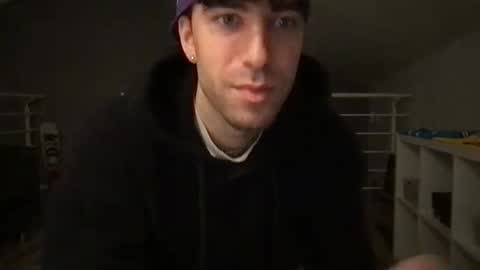 icyninesix online show from February 3, 2025, 10:32 pm