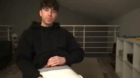 icyninesix online show from February 7, 2025, 2:50 am