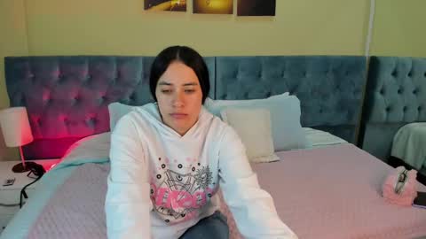 Icy online show from February 6, 2025, 11:21 am