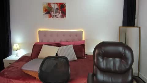 Icy online show from October 22, 2025, 9:53 am