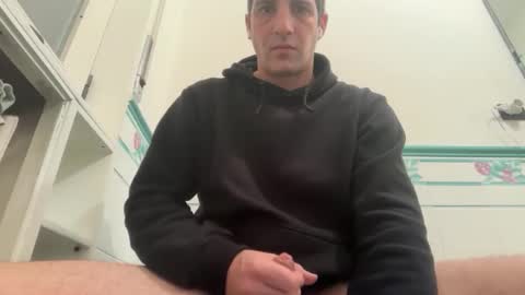 Snapshot of ideebizzarre90 chatting on January 18, 2026, 8:23 pm ideebizzarre online show from January 18, 2026, 8:23 pm