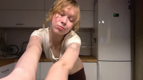 Sarah online show from April 8, 2026, 4:18 pm