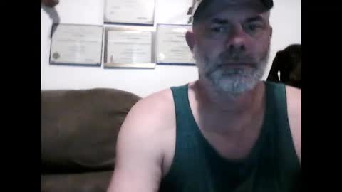 idkwhyidothis348732 online show from February 24, 2025, 7:52 pm