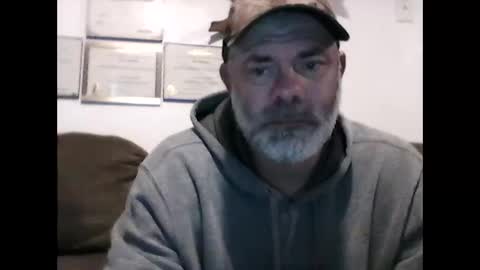 idkwhyidothis348732 online show from March 2, 2025, 2:32 pm