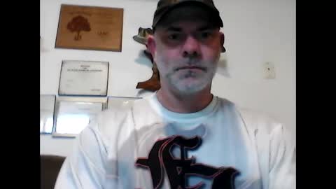 idkwhyidothis348732 online show from March 11, 2025, 10:09 pm