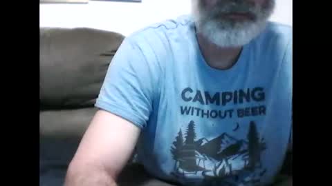 idkwhyidothis348732 online show from November 11, 2025, 1:49 am