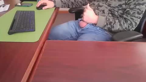 Snapshot of ifuk1stdate chatting on December 10, 2024, 6:38 pm Hung office Stud online show from December 10, 2024, 6:38 pm