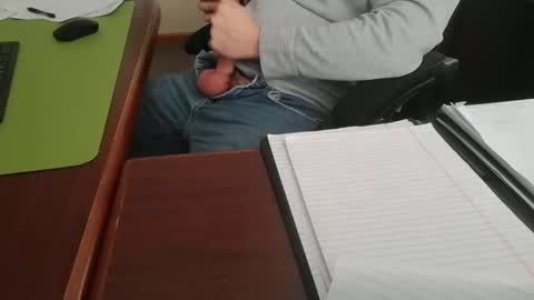 Snapshot of ifuk1stdate chatting on February 24, 2025, 9:20 pm Hung office Stud online show from February 24, 2025, 9:20 pm