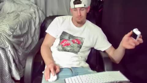 Amiri Roue online show from February 14, 2025, 6:12 am