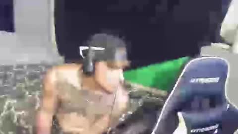 Amiri Roue online show from November 10, 2025, 11:59 pm