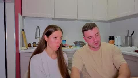 Julia and Mira online show from September 25, 2025, 5:05 pm