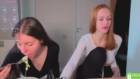 Julia and Mira online show from March 9, 2026, 7:01 am