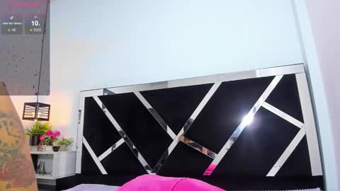 Isabella online show from January 9, 2026, 12:52 pm