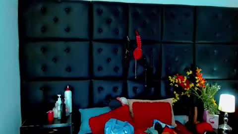 iisalombardi online show from May 22, 2026, 2:51 am