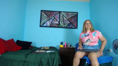  Livana  online show from November 2, 2025, 4:09 pm