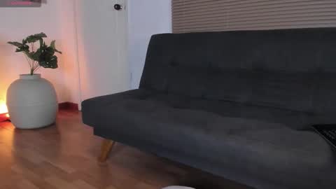 Lua     online show from February 1, 2026, 10:30 pm