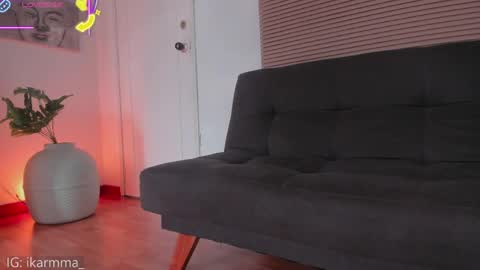Lua     online show from May 29, 2026, 9:02 pm