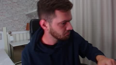 IkerGale online show from October 5, 2025, 4:55 am