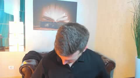 IkerGale online show from October 20, 2025, 10:27 am