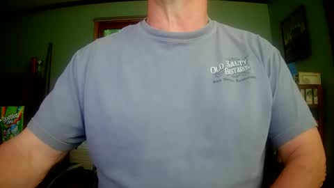 Snapshot of il_undercover chatting on May 25, 2026, 10:43 am il_undercover online show from May 25, 2026, 10:43 am