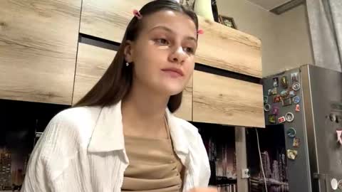 Sophie online show from February 18, 2026, 1:18 pm